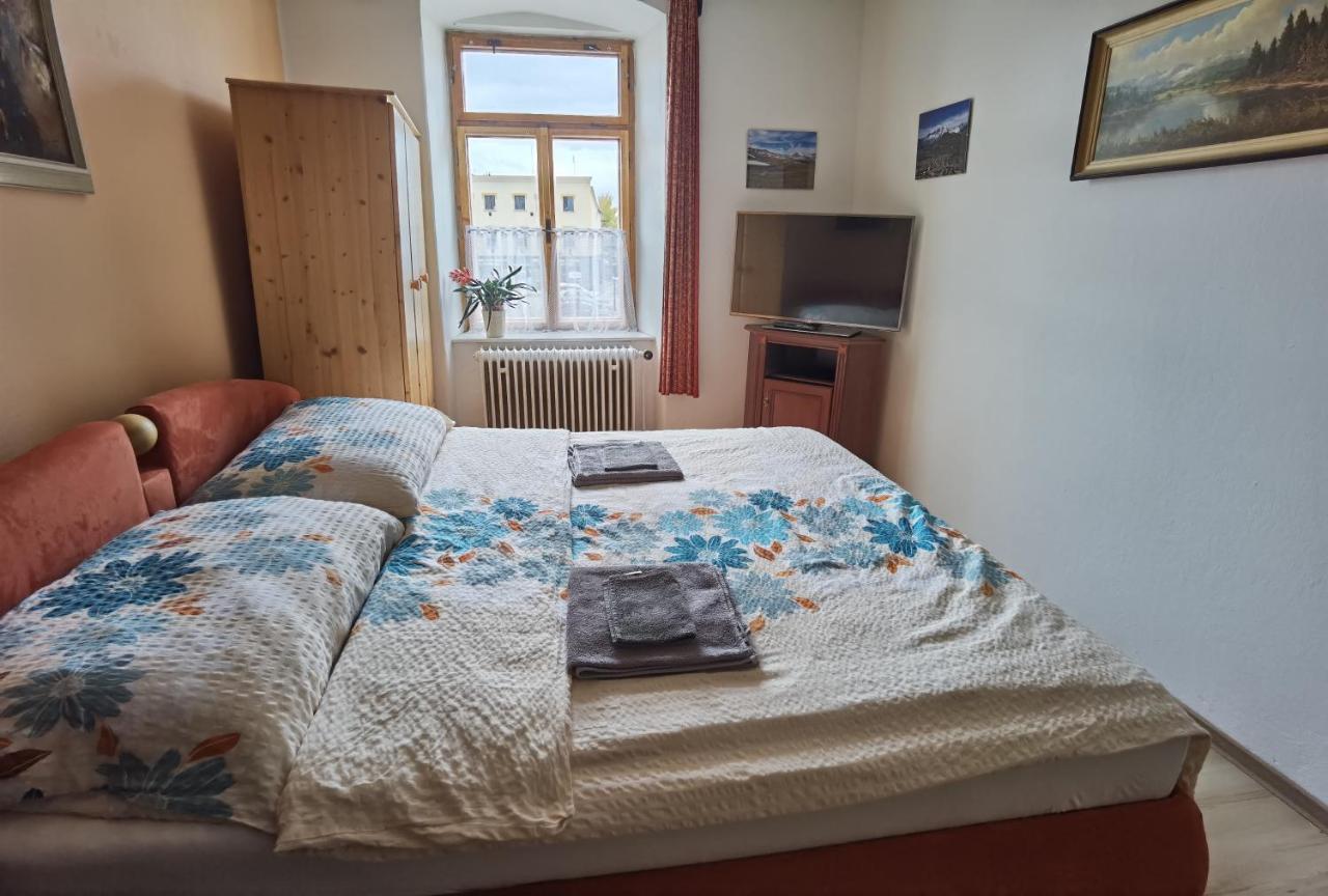 U Cerneho Orla Apartment Vidnava Luaran gambar